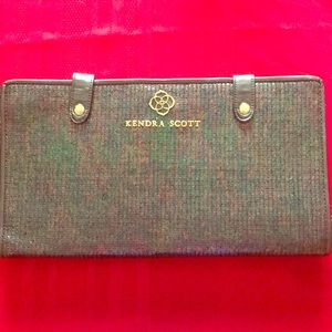 Kendra Scott jewelry case